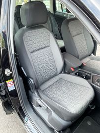 Volkswagen Tiguan - 11