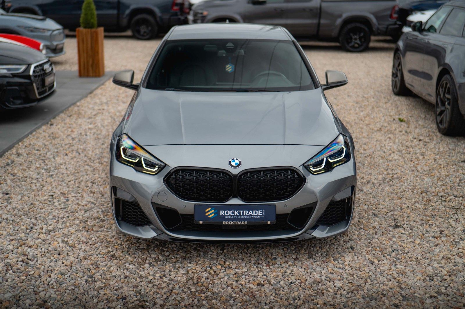 Fahrzeugabbildung BMW M235i xDrive M-Sport Pro Performance Shadow LED