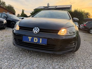 Volkswagen Golf - 3