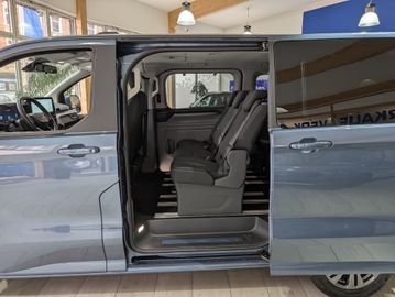 Ford Tourneo Custom 2.0 EcoBlue L1 Titanium