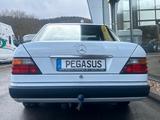 Mercedes-Benz 260 E Limousine PKW Oldtimer AHK - Mercedes-Benz 260 Gebrauchtwagen
