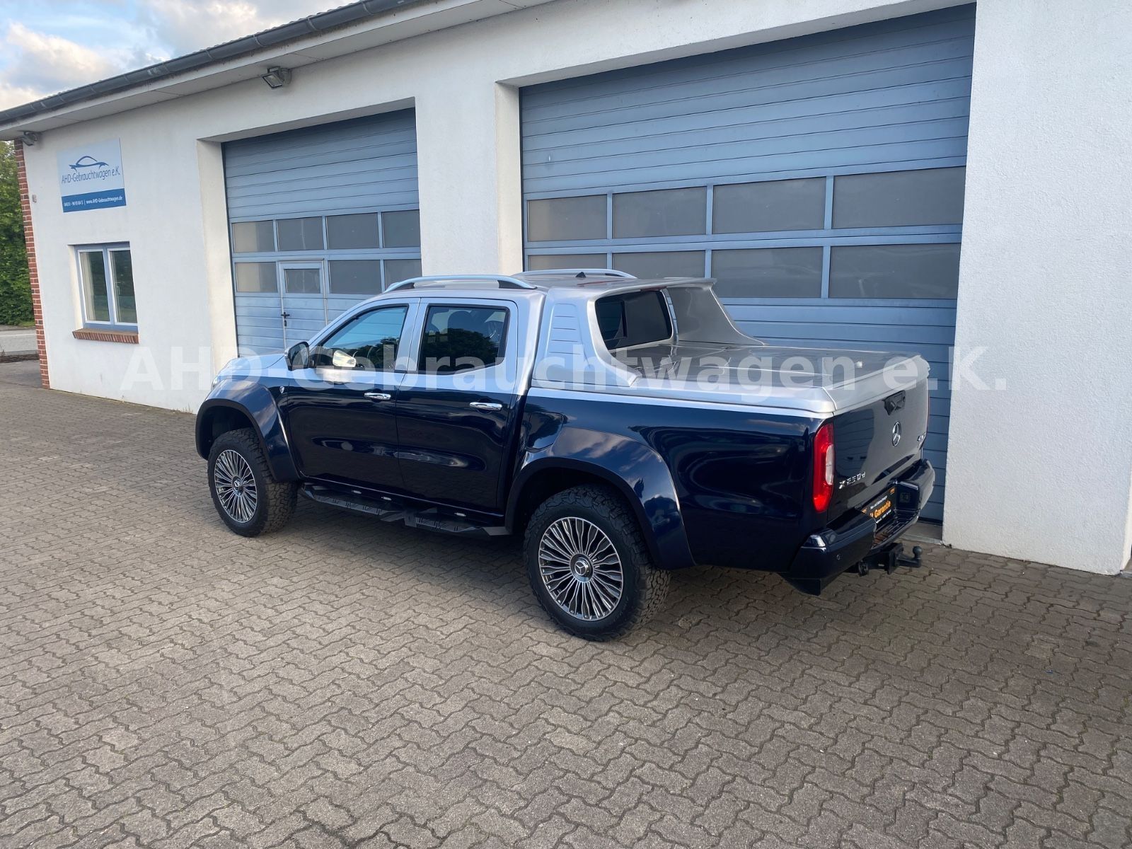 Fahrzeugabbildung Mercedes-Benz X 250d 4Matic D-Kabine Edition Breitumbau UNIKAT