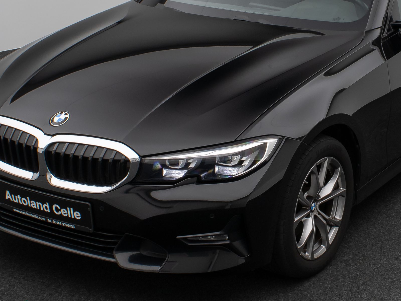 Fahrzeugabbildung BMW 320d Sport Line LED PDC Geschwindigk Indivibual