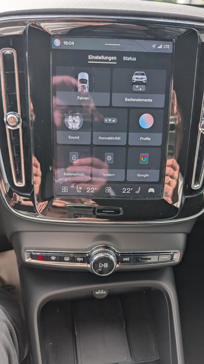 Fahrzeugabbildung Volvo XC 40 B4/Standheizung/Winterpaket