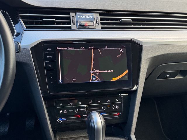 Passat Variant 2.0 TDI Business DSG FACEL. LED