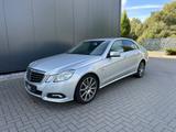 Mercedes-Benz E 220 E -Klasse Lim. E 220 CDI BlueEfficiency - Mercedes-Benz E 220 aus 2009: Cdi