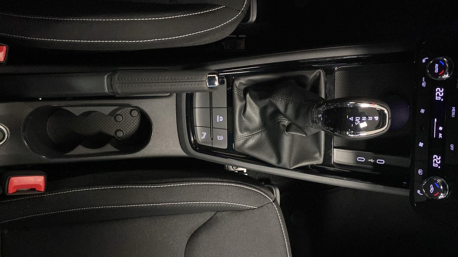 Fahrzeugabbildung SKODA Kamiq Monte Carlo 1.5TSI DSG+AHK+MATRIX+PANO+ACC