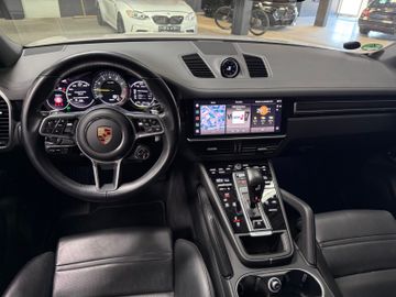 Porsche Cayenne - 12
