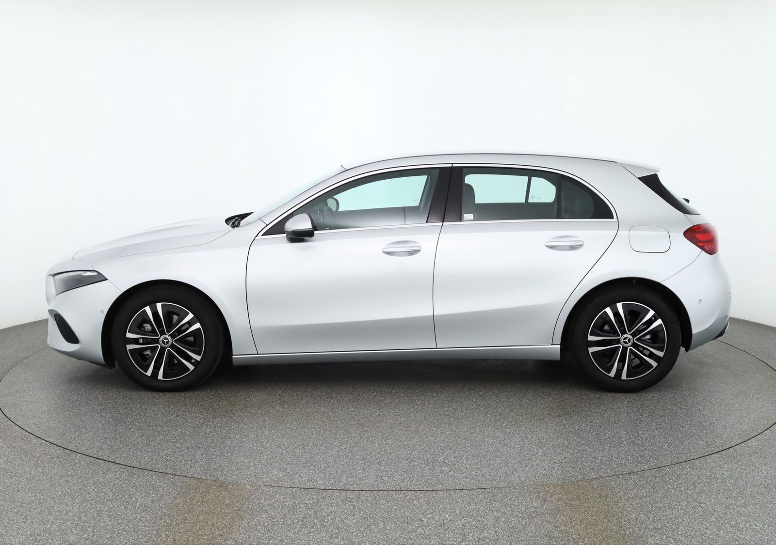 Mercedes-Benz A180 Progressive LED Navi Sitzheizung Kamera DAB imagem 2