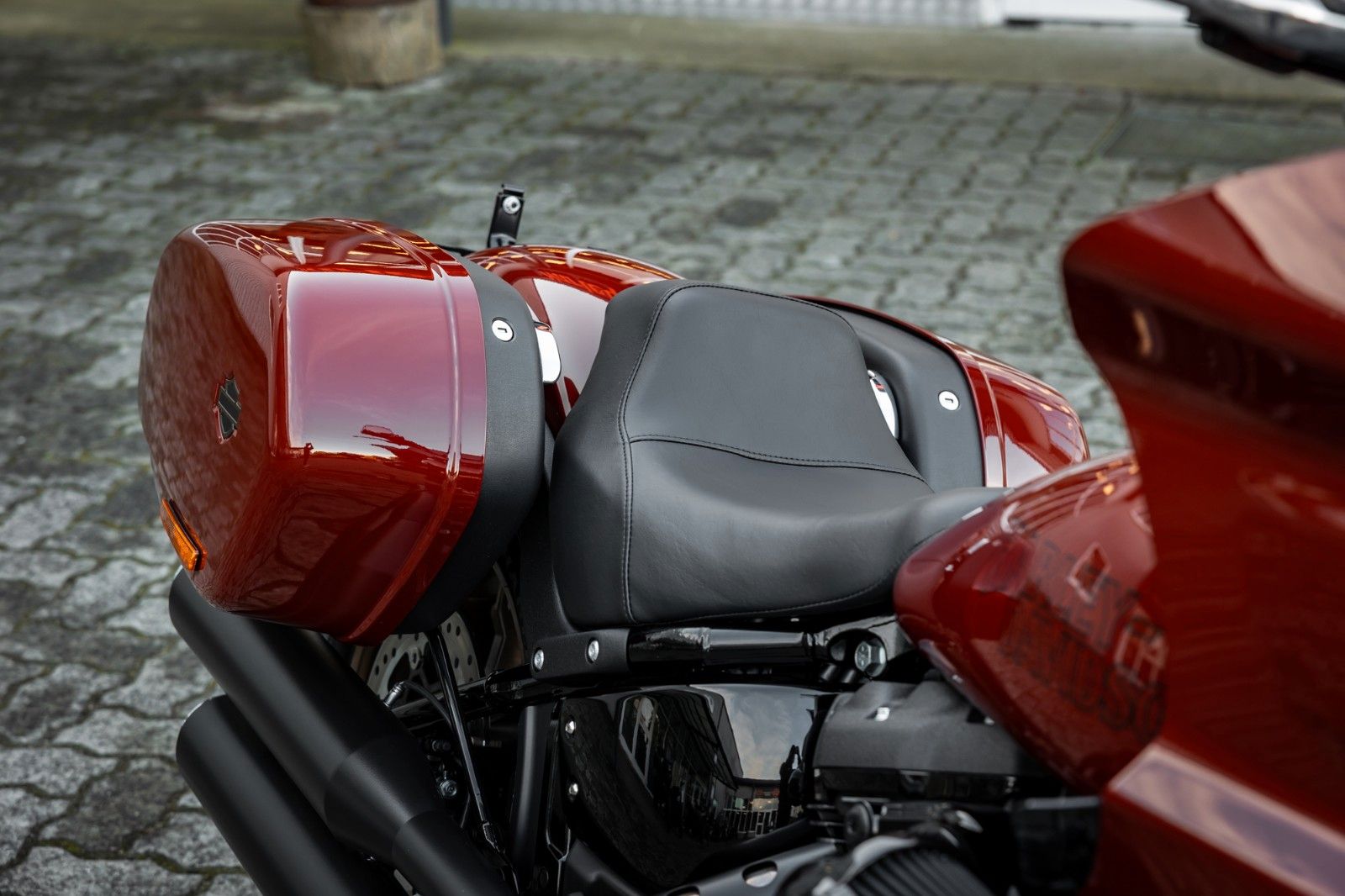 Fahrzeugabbildung Harley-Davidson FXLRST LOW RIDER ST 117 -SOFORT VERFÜGBAR