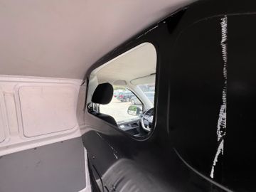 Volkswagen T6 Transporter - 10