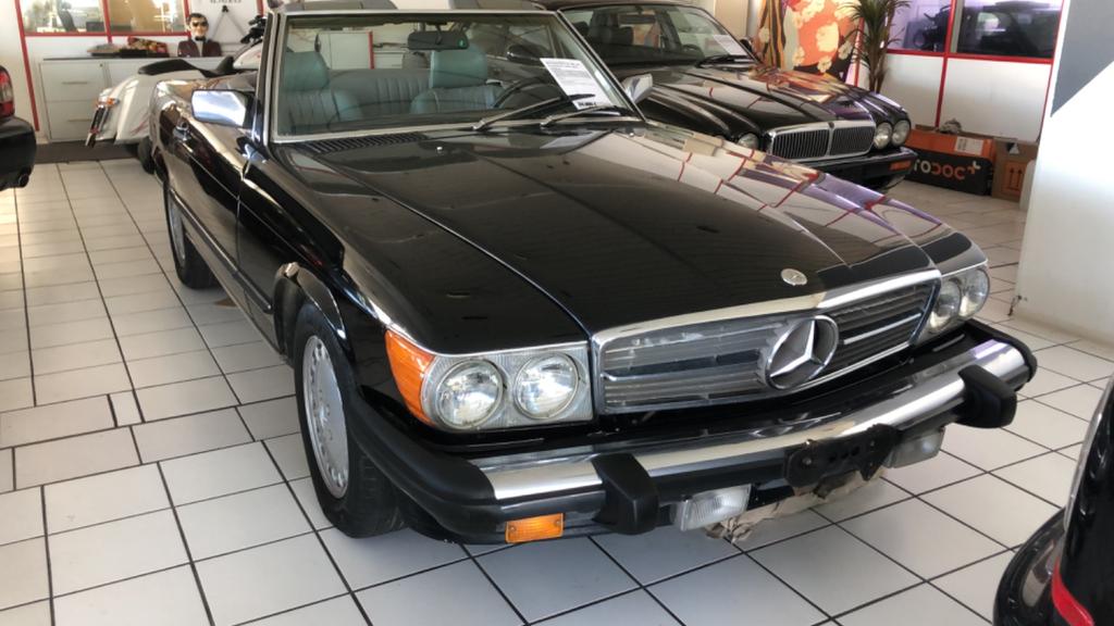 Mercedes-Benz SL 560