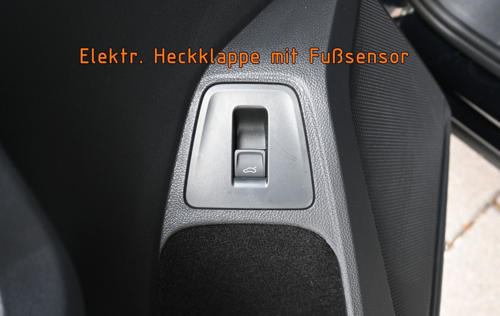 Fahrzeugabbildung Volkswagen Tiguan Allspace 2.0 TDI °ACC°AHK°STANDHEIZ°360°