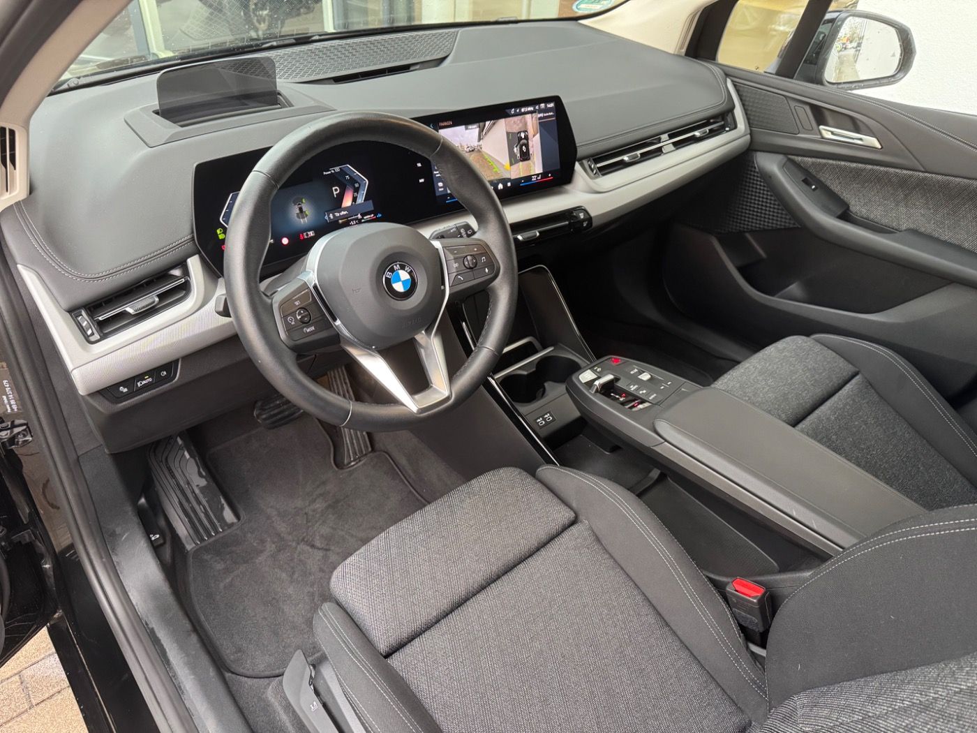 Fahrzeugabbildung BMW 218d Active Tourer AHK/HeadUp/360/AktivSitz