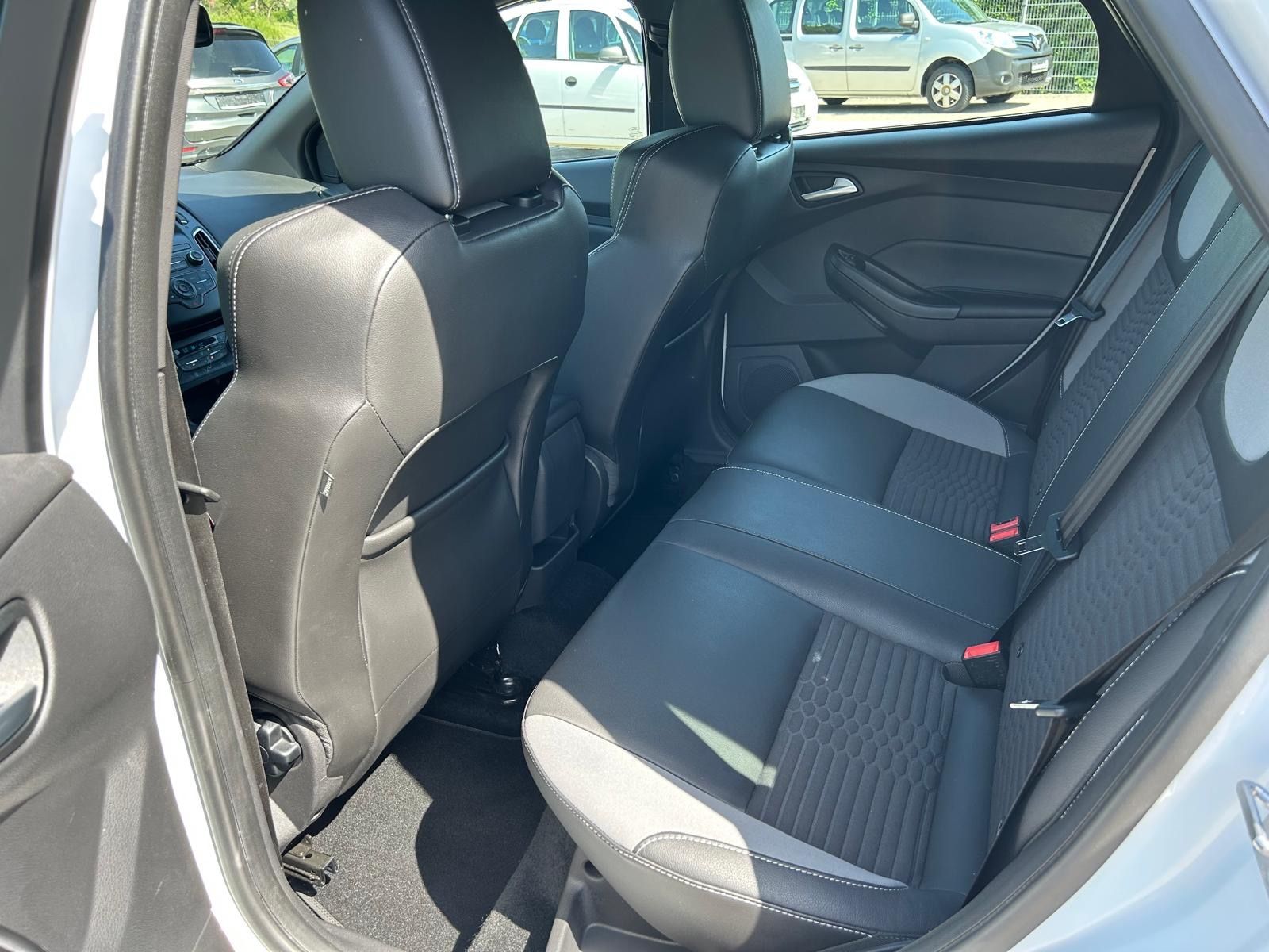 Fahrzeugabbildung Ford Focus Lim. ST°250 PS°Leder Sport Paket°Tüv NEU°