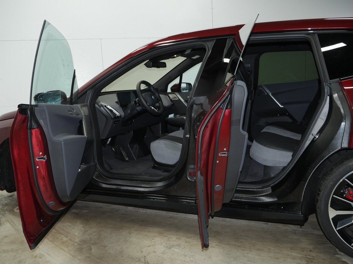 Fahrzeugabbildung BMW iX xDrive60 |M Sportpaket| B&W| Sitzbelüftung vo