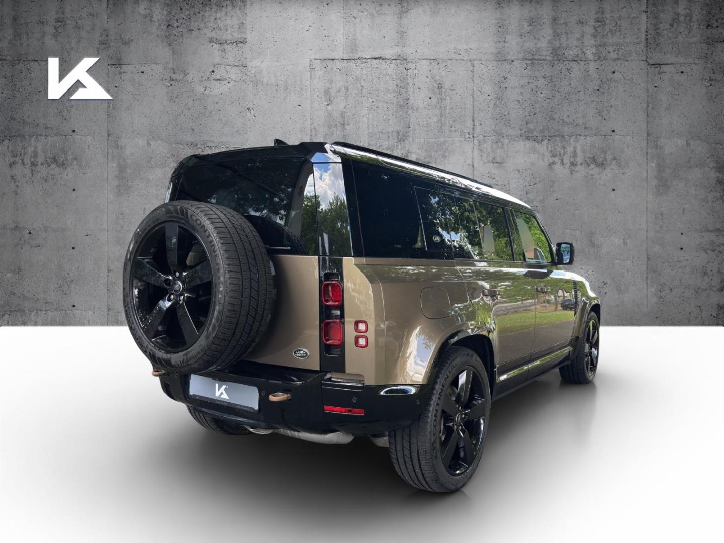 Land Rover Defender 110 D300 X-Dynamic HSE Black Paket Alu2