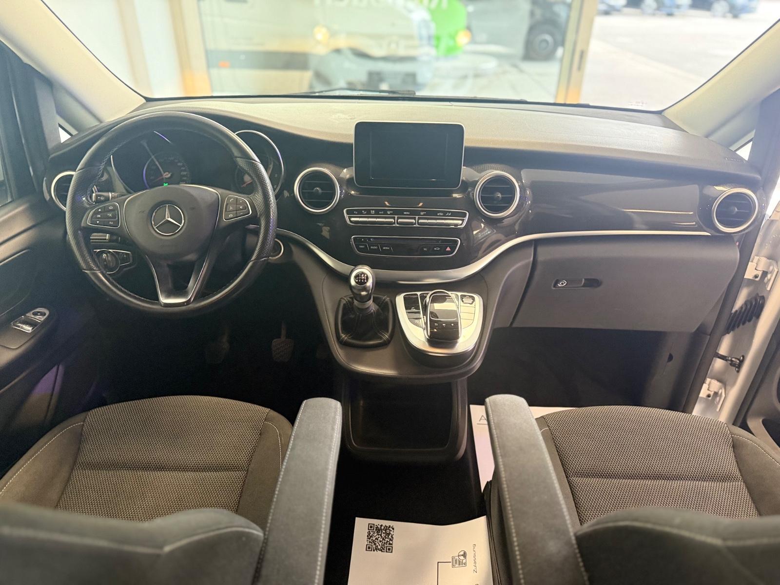 Mercedes-Benz Classe V 220 d | 163 ch | BVM | Attelage | Éclairage d'ambiance | Régulateur de vitesse | Vitres arrière surteintées