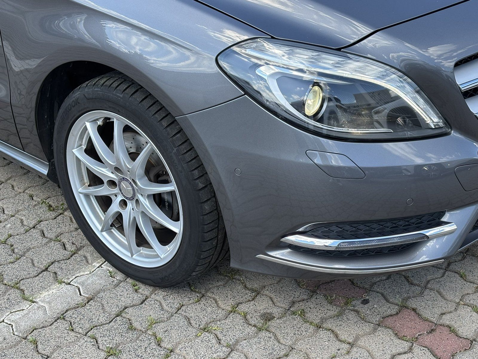 Fahrzeugabbildung Mercedes-Benz B 180 LED*BLUETOOTH*SPIEGEL-PAKET*SCHECKHEFT