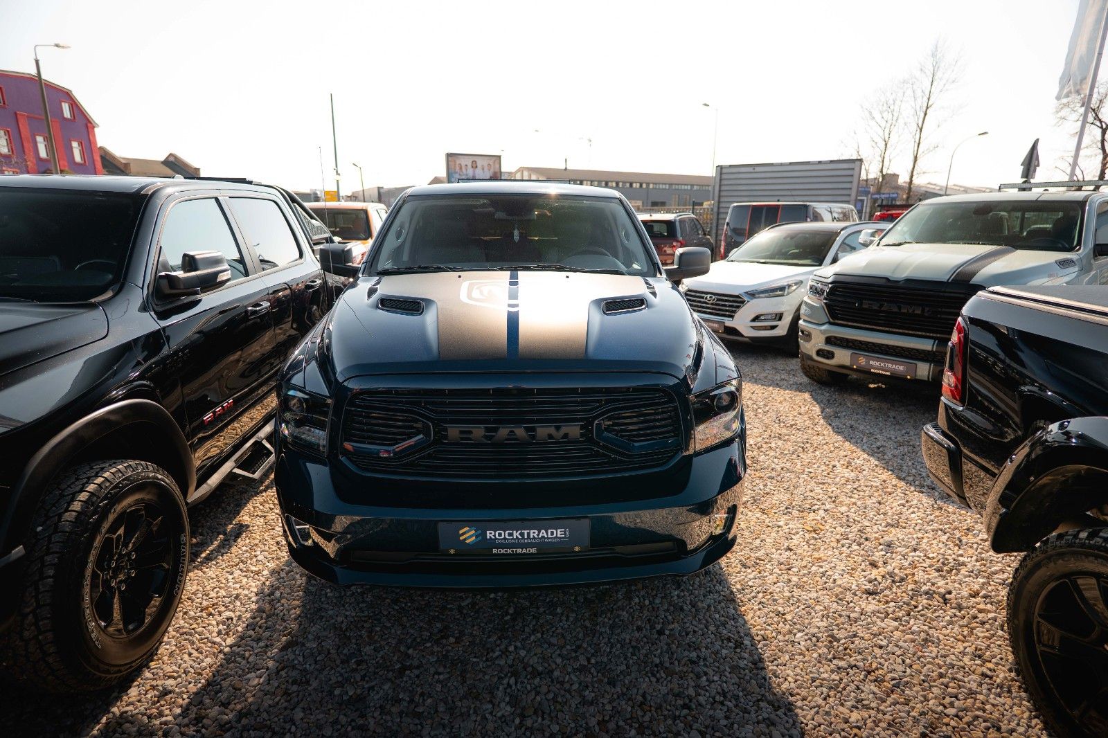 Fahrzeugabbildung Dodge RAM 5.7 V8 HEMI 4x4 OFFROAD Night-Paket *LED*AHK