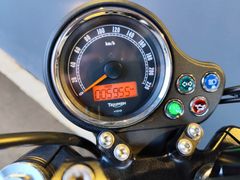 TRIUMPH Bonneville Thruxton Umbau +++ HIGHSIDER + RIZOMA