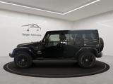 Jeep  Wrangler Unlimited Sahara - Jeep: Sahara