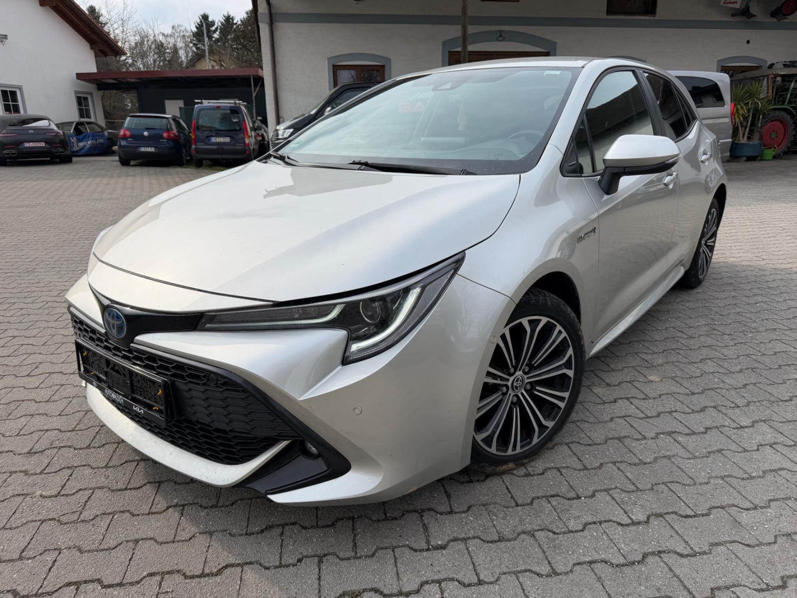 Toyota Corolla Hybrid Team D LED ALU NAVI KAMERA