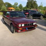 BMW E 30 Cabrio  320i - BMW 320 aus 1992