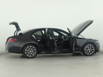 Mercedes E 220 - 8