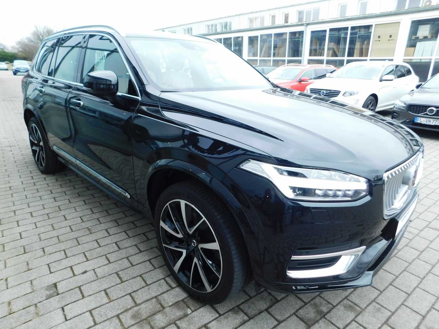 Fahrzeugabbildung Volvo XC90 B5 D Inscription 'B&W/AHK/Standheizung'