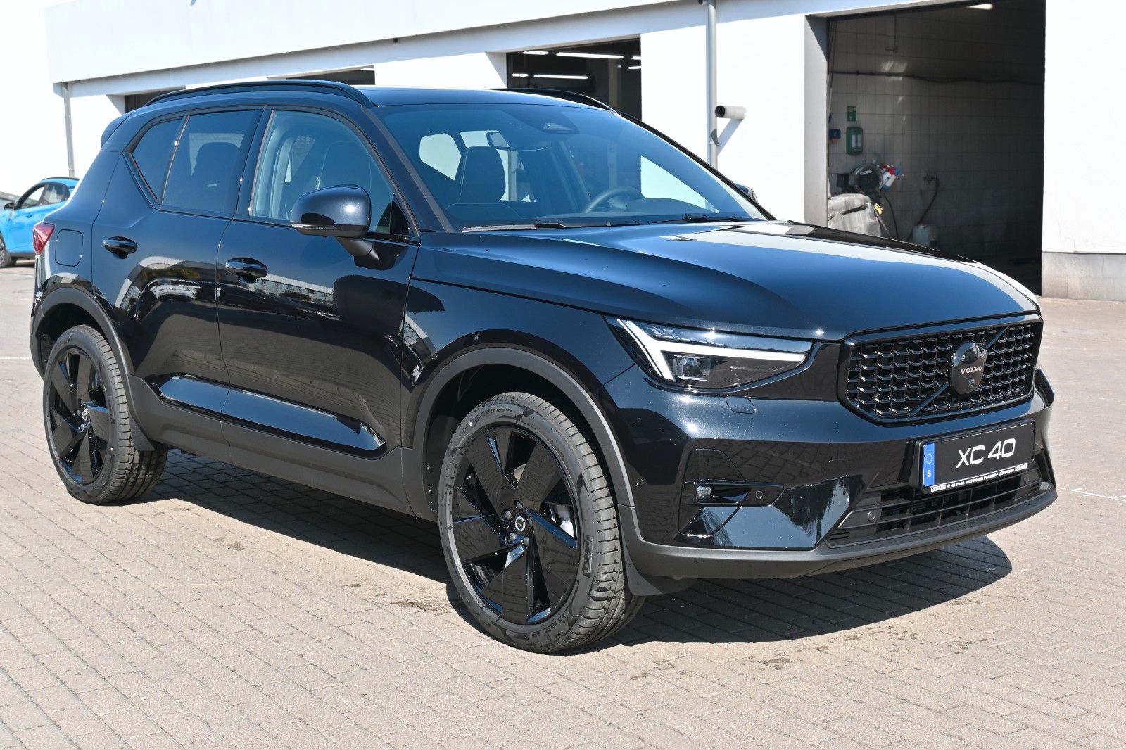Fahrzeugabbildung Volvo XC40 B4 DKG Plus Black Edition*FSHZG*360*ACC*AHK