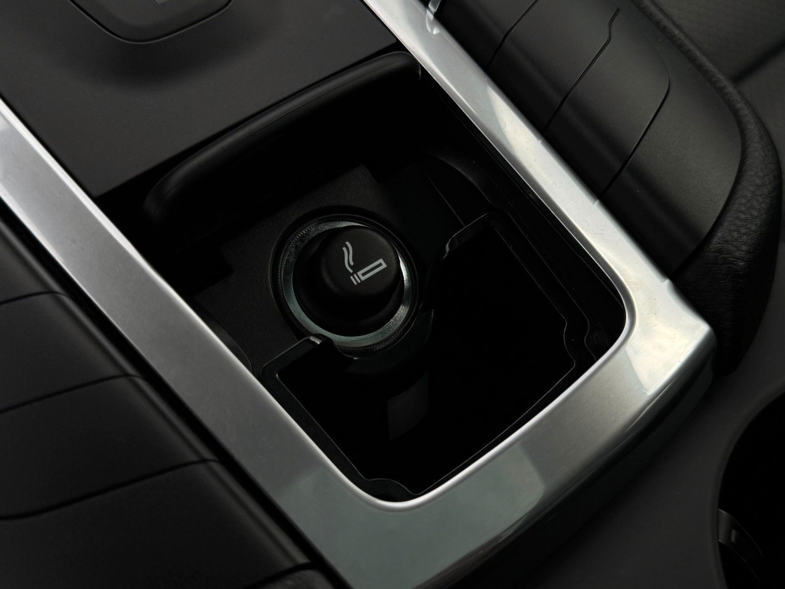 Fahrzeugabbildung Porsche Macan S V6 Pano Kamera Leder St-Heiz. Memory