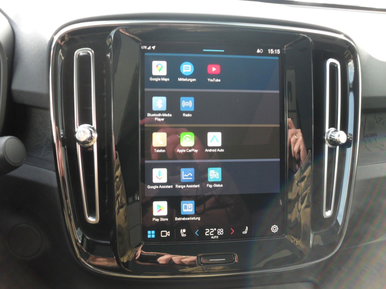 Fahrzeugabbildung Volvo C40 Core Recharge Pure Electric 2WD