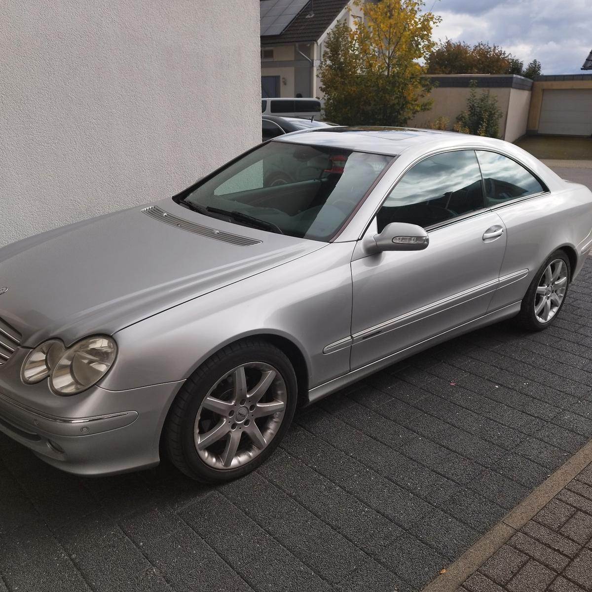 Mercedes-Benz CLK 320