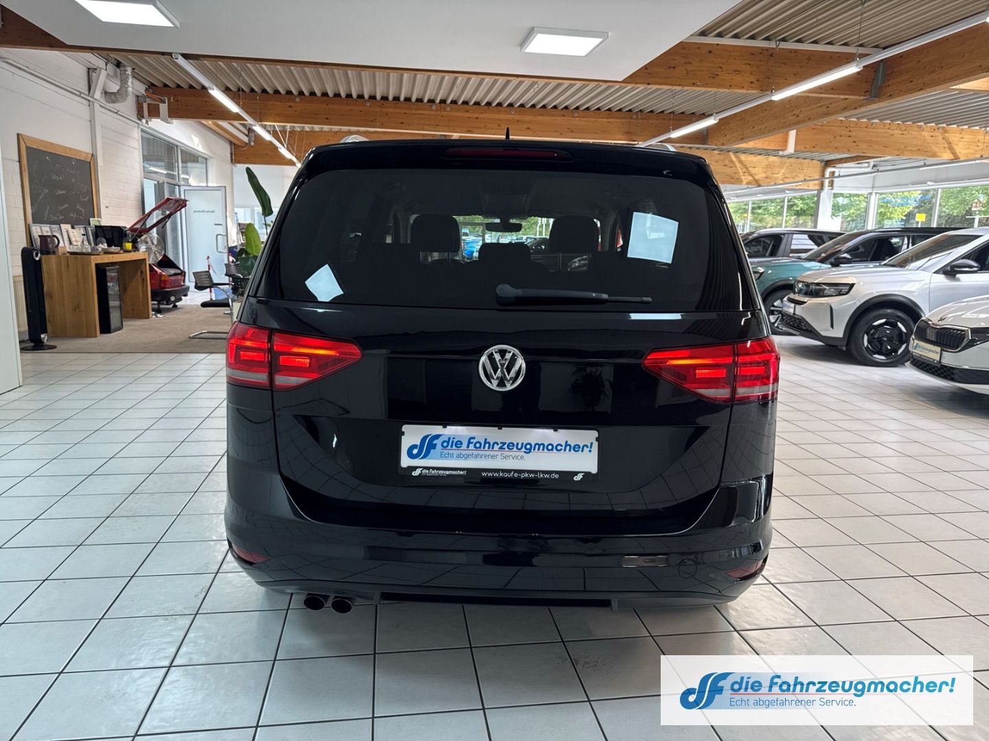 Fahrzeugabbildung Volkswagen Touran Comfortline 2,0TDi Navi Dyn. Kurvenlicht
