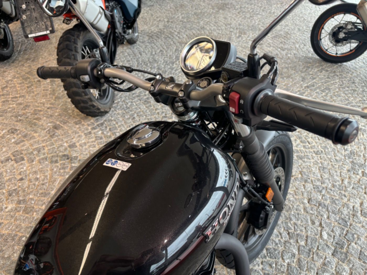 Fahrzeugabbildung Honda GB 350 S 2025