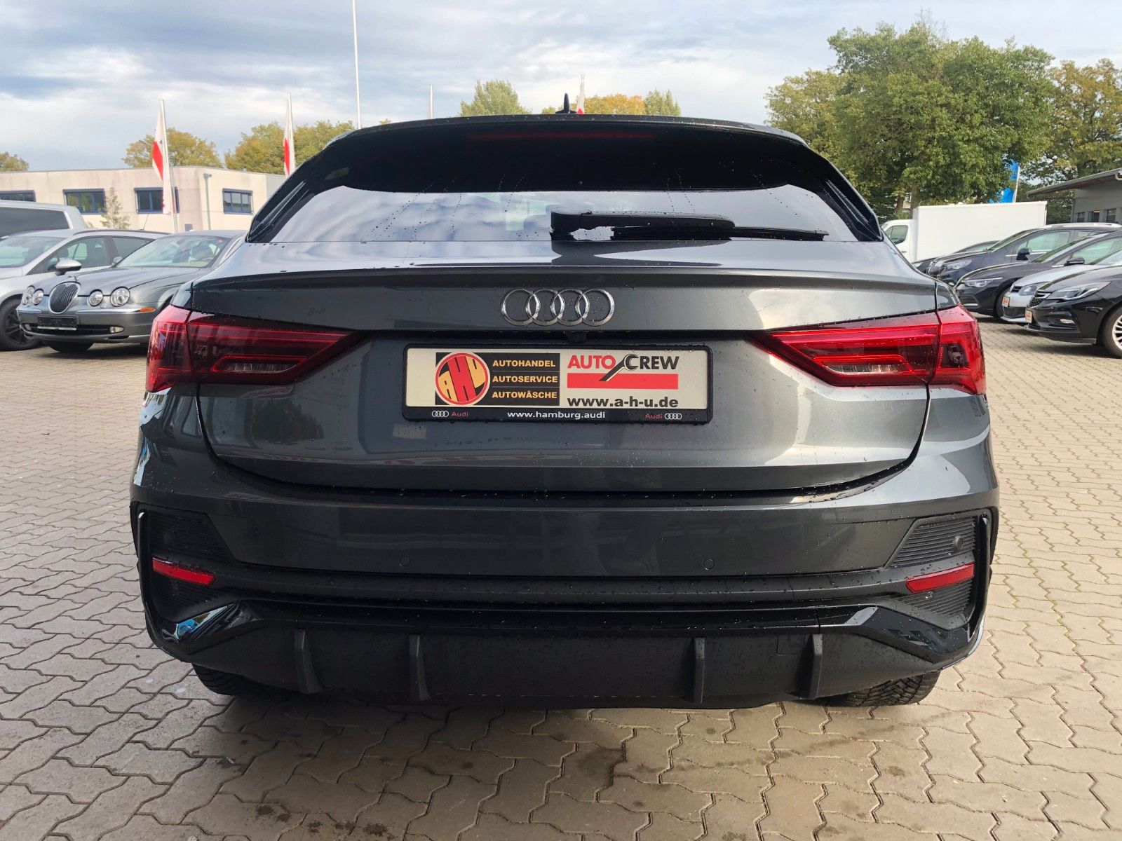 Fahrzeugabbildung Audi Q3 Sportback 35 TFSI S line
