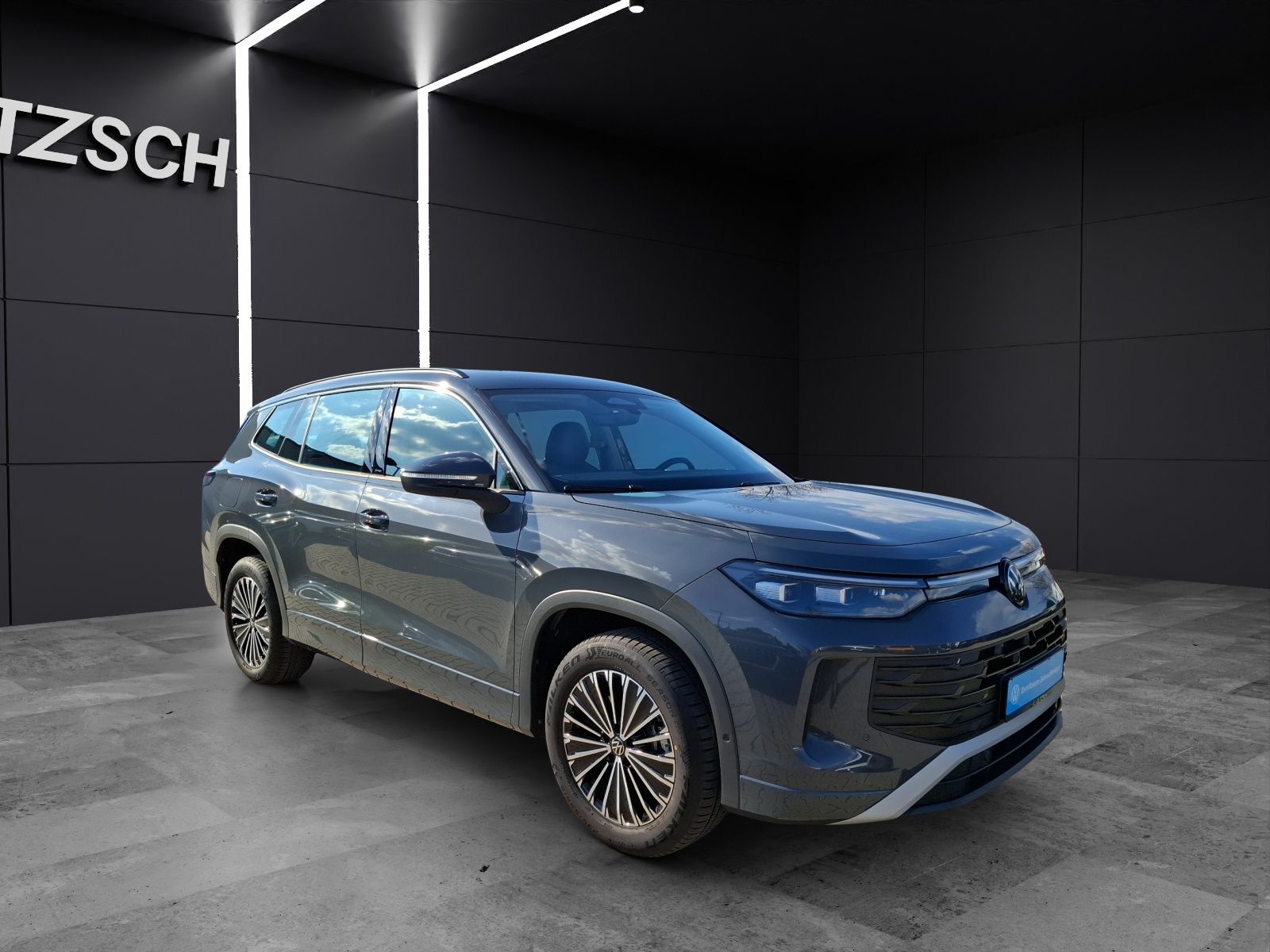Fahrzeugabbildung Volkswagen Tayron eTSI Life DSG LED AHK Navi AID ACC RFK SH