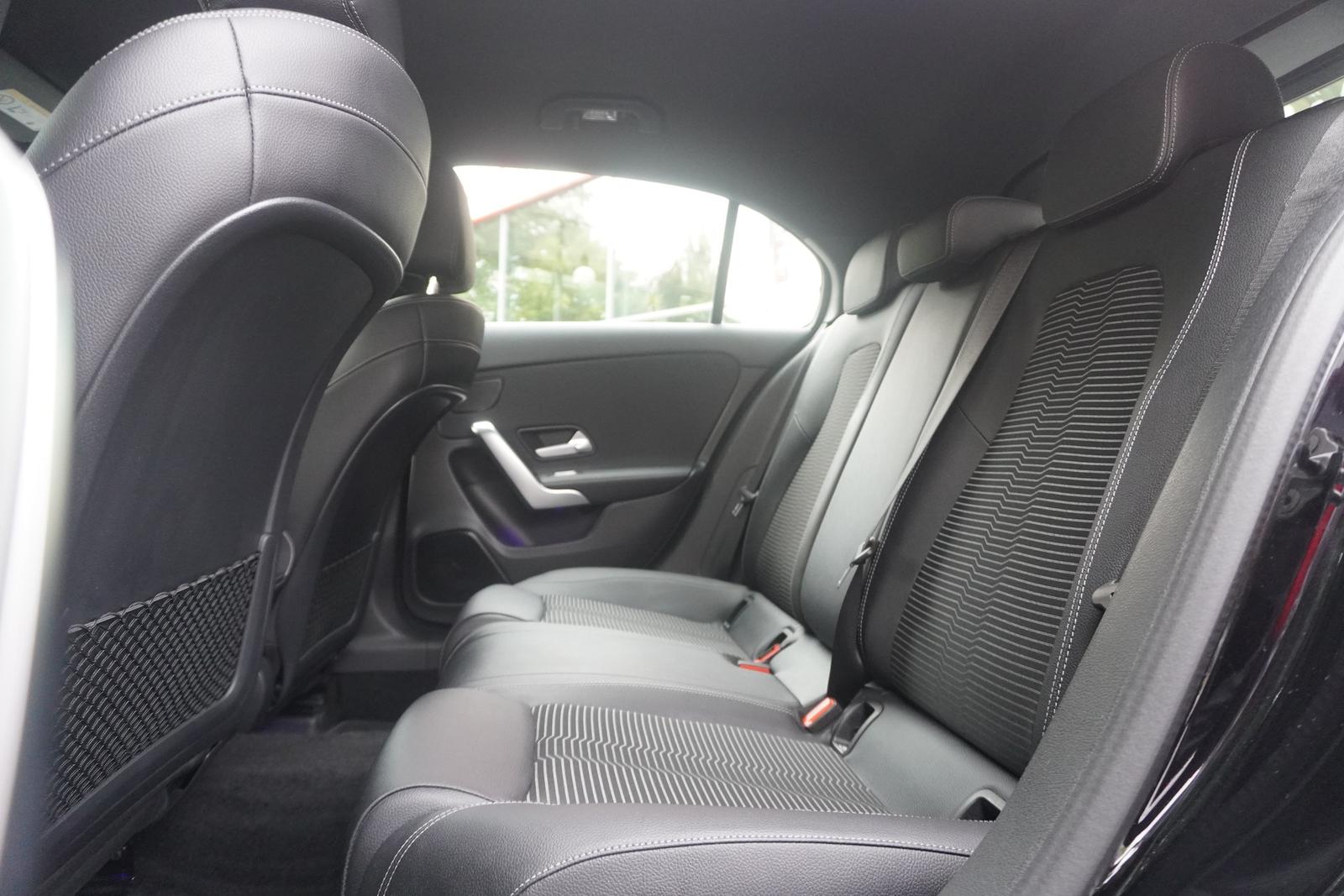 Mercedes-Benz A-Class A200 Edition 19 Totwinkel LED Digitales Cockpit, миниатюра 12
