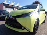 Toyota Aygo (X) 1.0 x-play touch Navi Tempo MFL R Cam - Toyota in München: Aygo