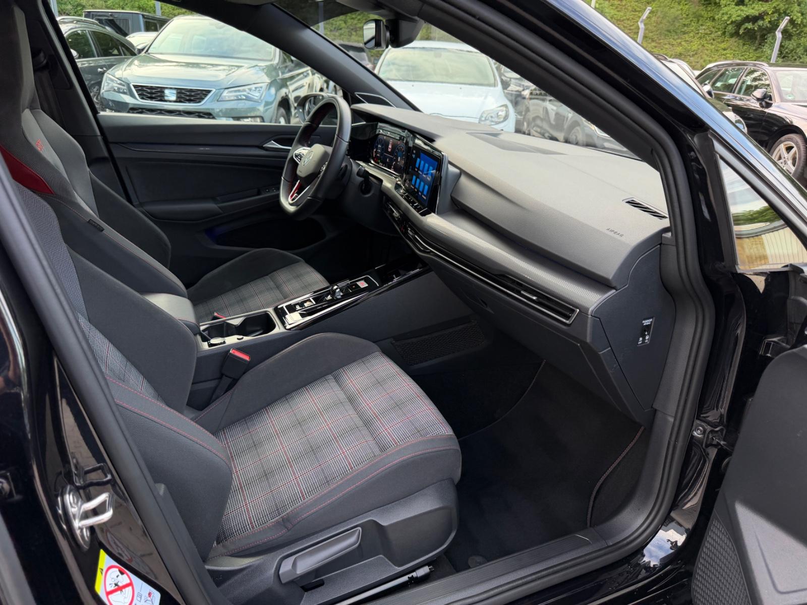 Volkswagen Golf VIII Lim. GTI/HarmanKardon/Matrix/AHK/RCAM, миниатюра 26