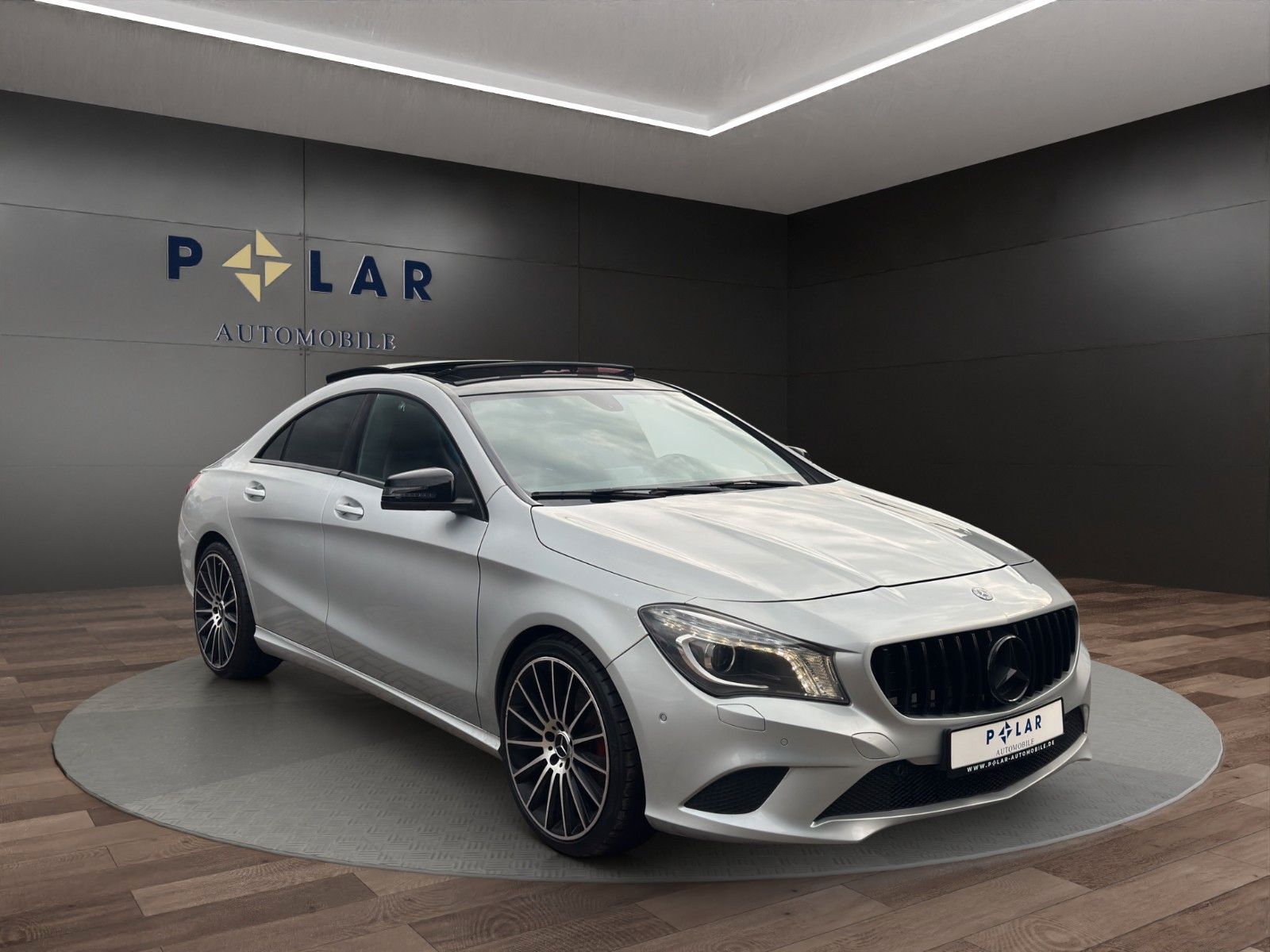 Fahrzeugabbildung Mercedes-Benz CLA 180 Pano/Automatik/Bi-Xen/Navi/Sitzheizung