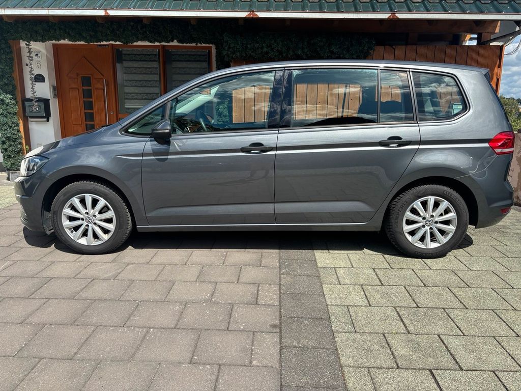 Image of Volkswagen Touran