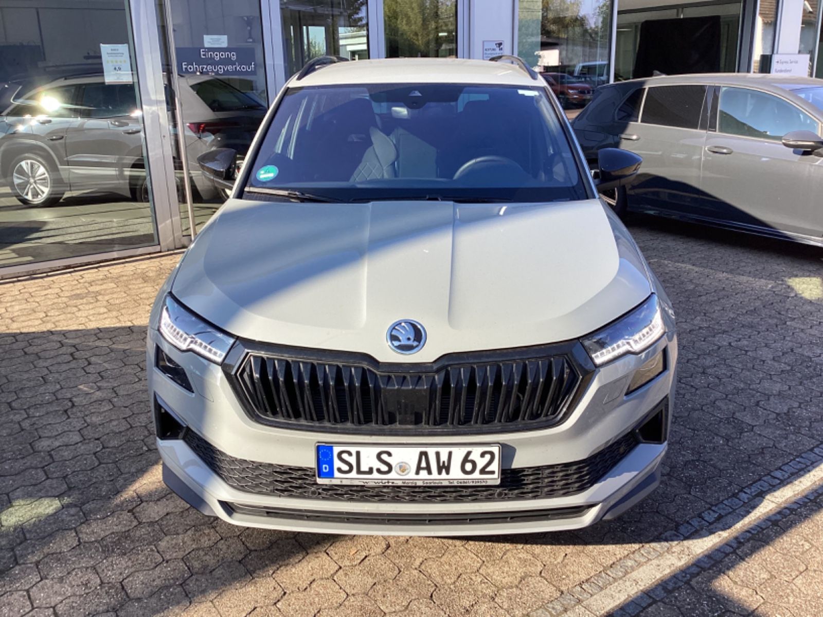 Fahrzeugabbildung SKODA Karoq Sportline 1.5 TSI DSG Navi Tempomat AHK