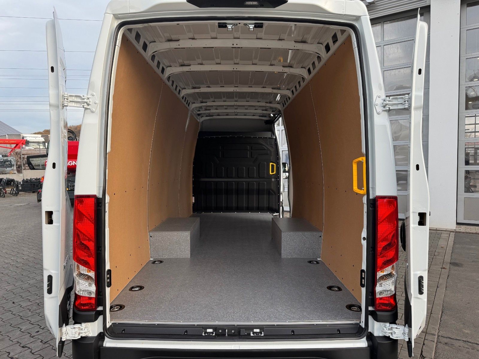 Fahrzeugabbildung Iveco Daily 35C21 HA8 *R4.100mm*AHK*LED*Automatik*