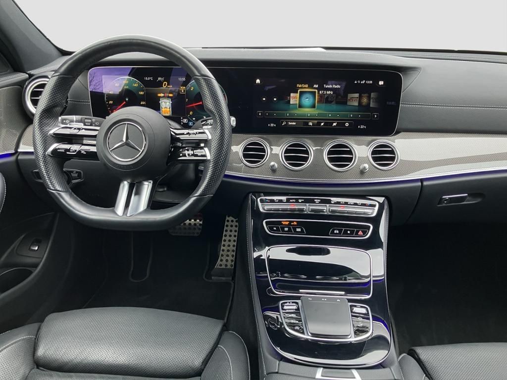 Fahrzeugabbildung Mercedes-Benz E 400 d 4MATIC T-Modell AMG*LED*HUD*FAP*Nav*360°