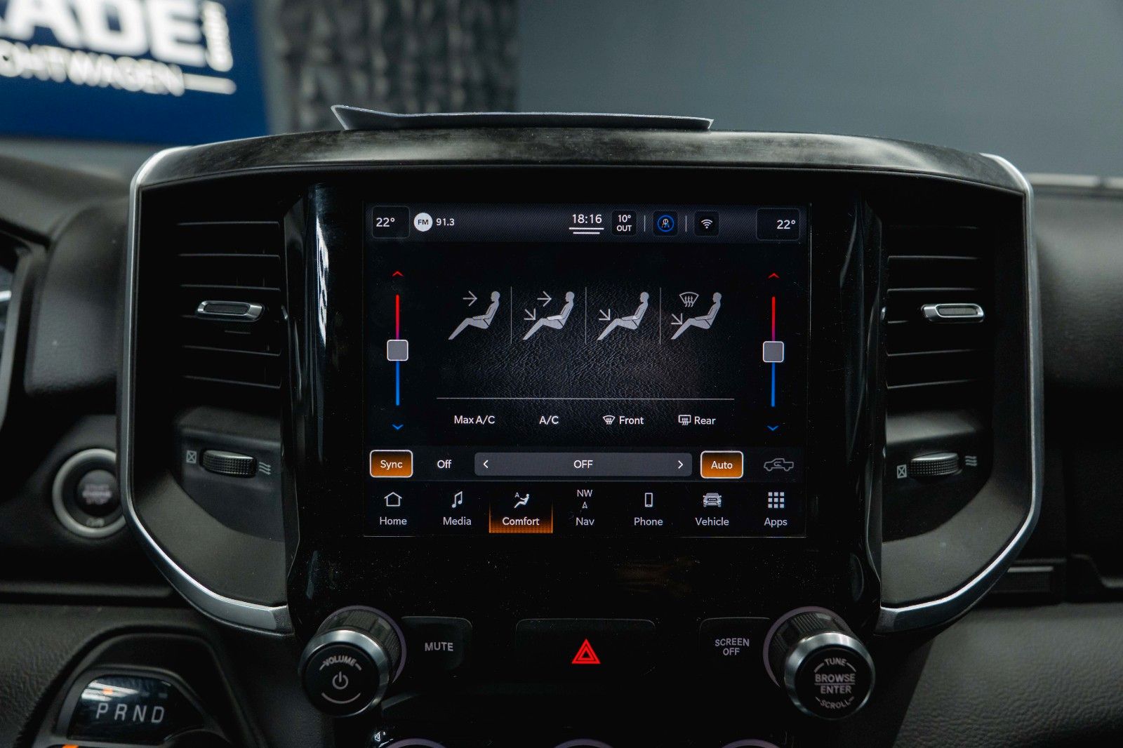 Fahrzeugabbildung Dodge RAM 5.7 V8 HEMI 4x4 LPG Offroad Night-Paket