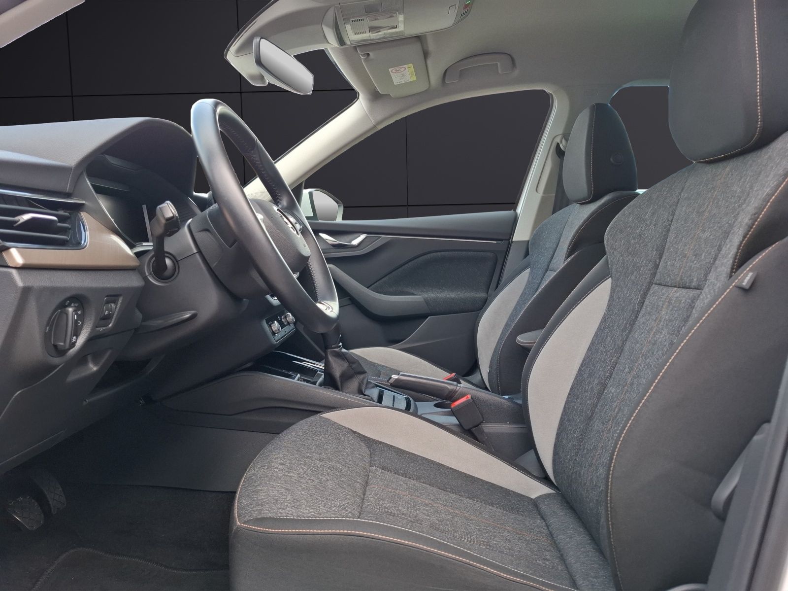 Fahrzeugabbildung SKODA Kamiq TSI Style LED Navi AID GRA PDC SH