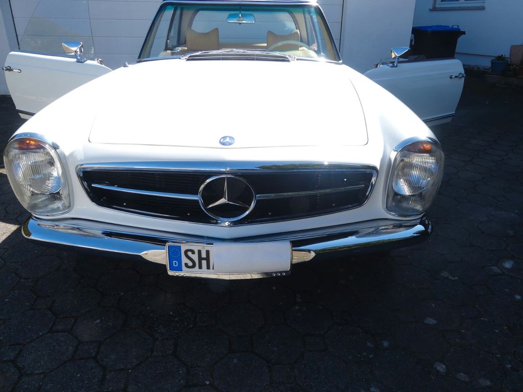 Mercedes-Benz SL 230