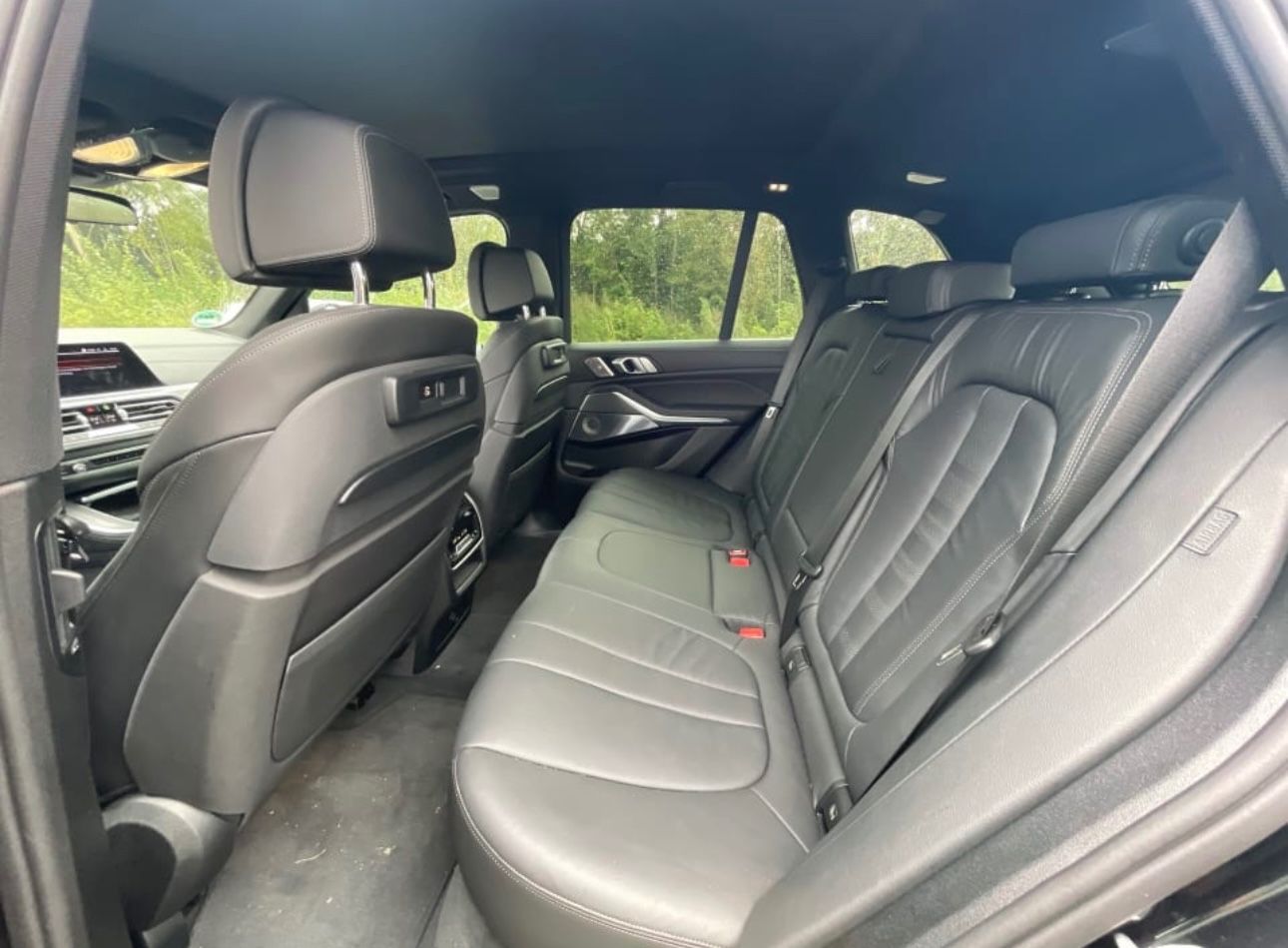 Fahrzeugabbildung BMW X5 M50d|BOWERS|LASER|PANO|MASSAGE|AHK|22-ZOLL|